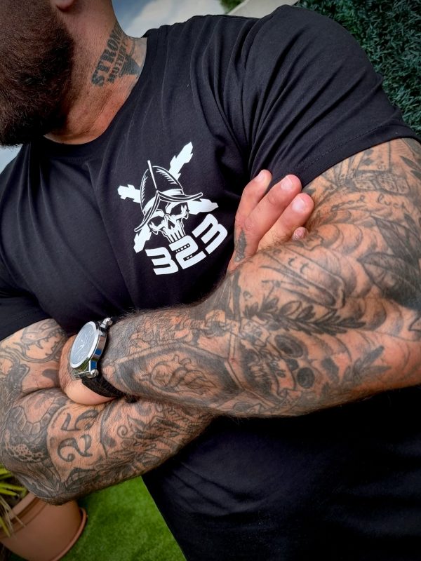 Camiseta MUERTE A MIS ENEMIGOS (NEGRA) - Imagen 2
