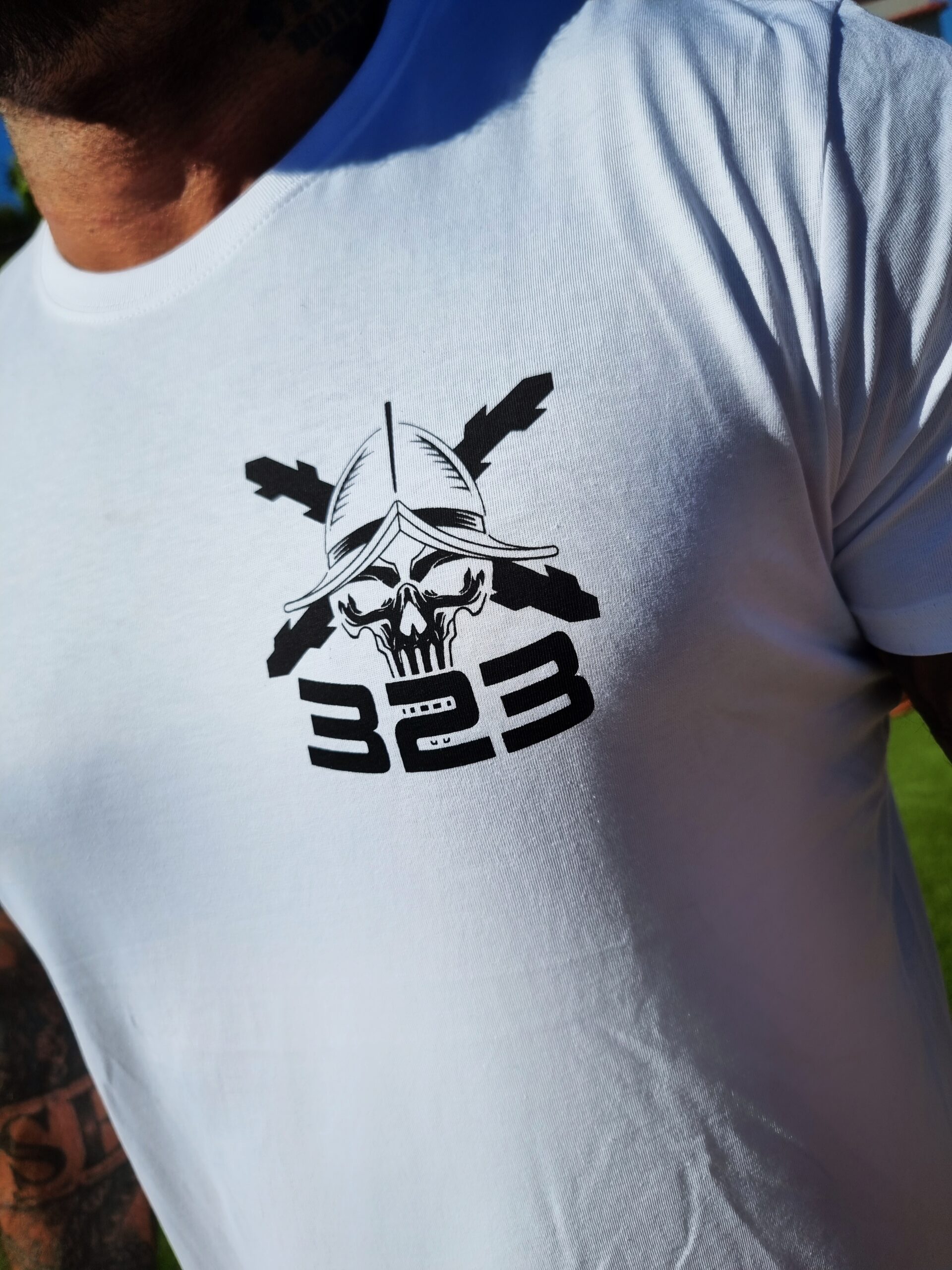CAMISETA PLUS ULTRA BLANCA - Imagen 3